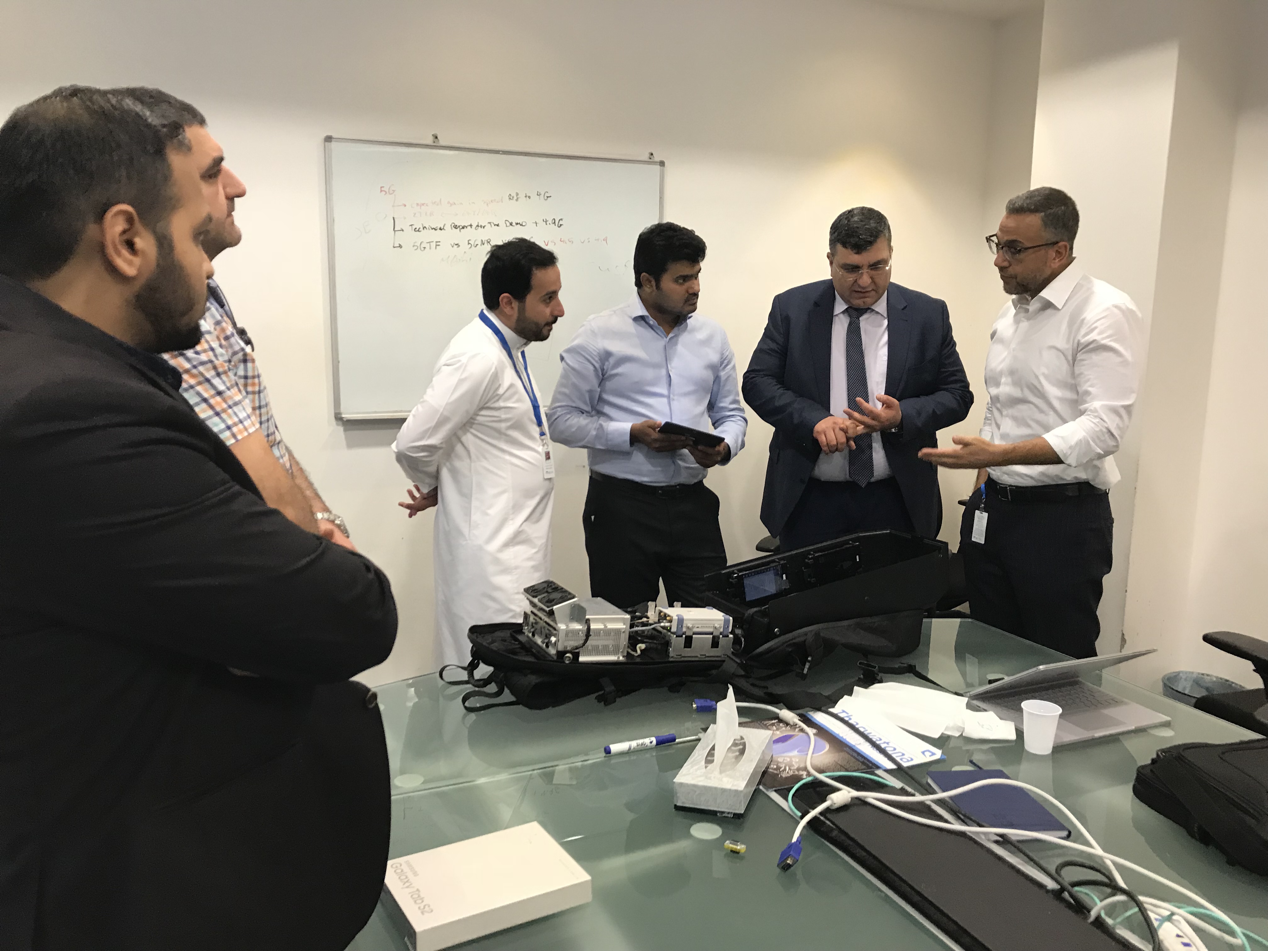 Demonstration of Indoor Benchmark Kits to Mobily